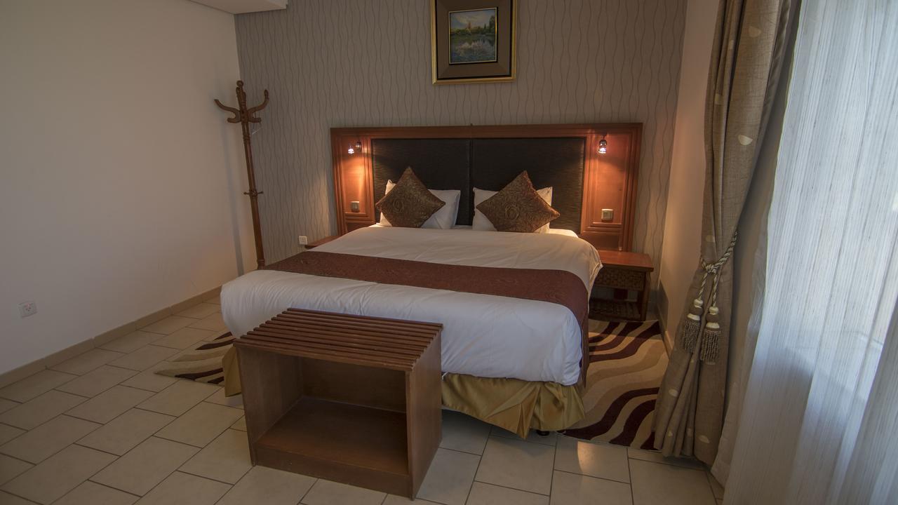 Sadeem Al Fajr Hotel Suites ターイフ エクステリア 写真