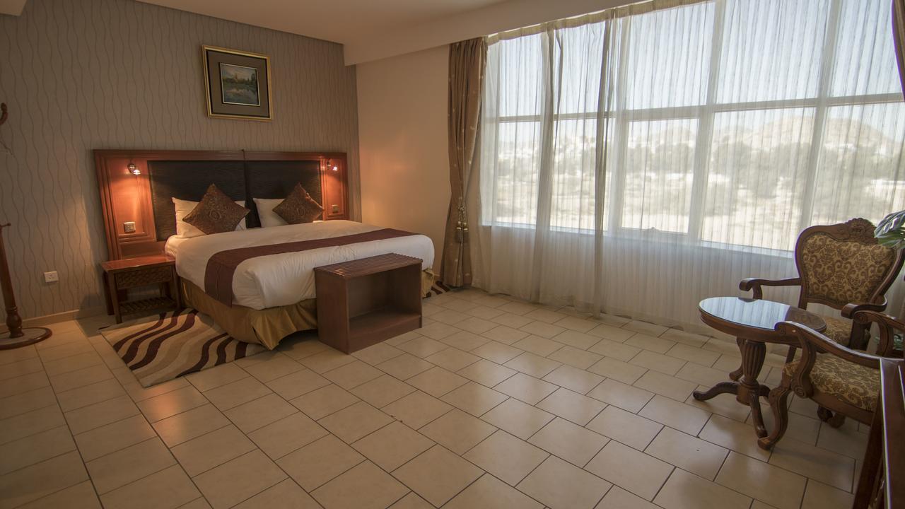 Sadeem Al Fajr Hotel Suites ターイフ エクステリア 写真