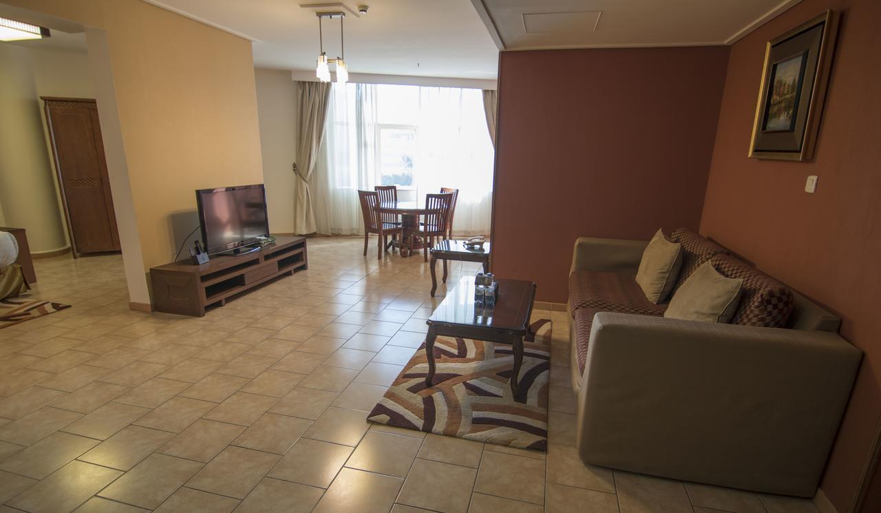 Sadeem Al Fajr Hotel Suites ターイフ エクステリア 写真